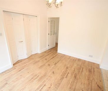 4 bedroom detached bungalow to rent - Photo 3