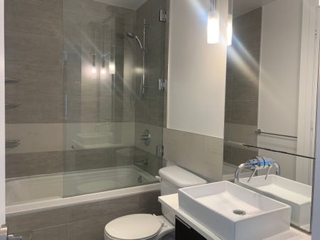 For Lease - 8 Charlotte Street Unit# 1208, Toronto, Ontario - Photo 4