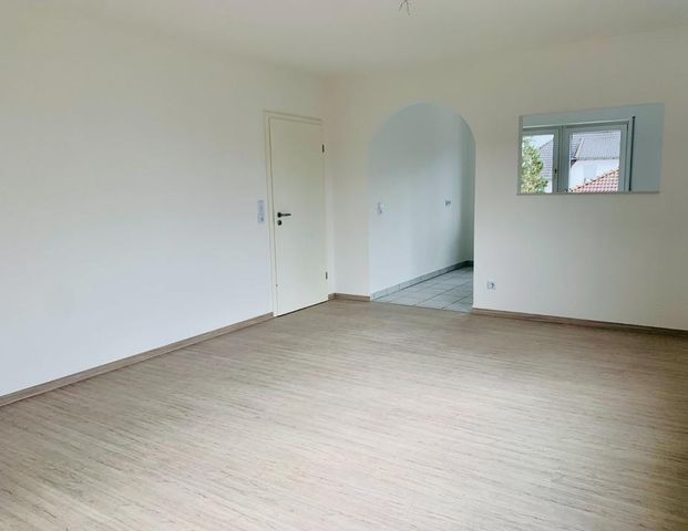 Komplett renoviert! Helle & ruhige 2-Zimmer-Wohnung - Foto 1