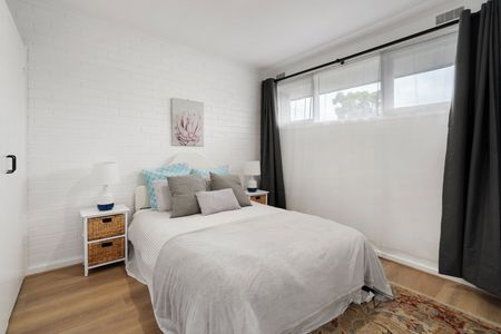 MODERN HOME - Photo 4