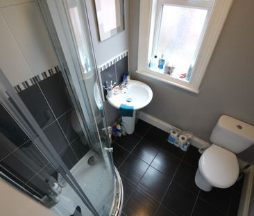 Estcourt Avenue, Headingley - Photo 2