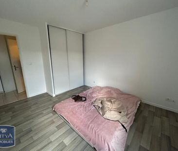 Location Appartement 2 pièces 47m² ST AUBIN LES ELBEUF 76410 - Photo 2