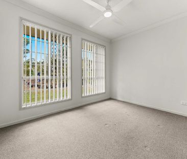 Modern living with Manicured Gardens. - Photo 2