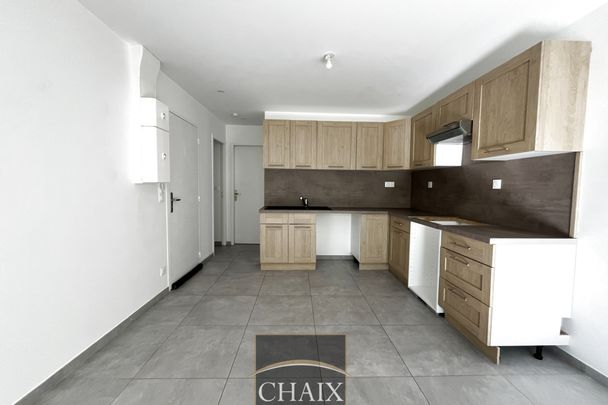 Appartement - 75 M2 - 3 pièces entièrement renové avec terra - Photo 1