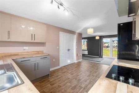 St Johns Grange Mullarkey Drive, Lichfield, WS14 - Photo 3