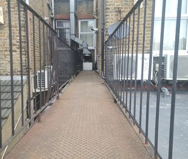 Room in a Shared Flat, High Road Leytonstone, E15 - Photo 5