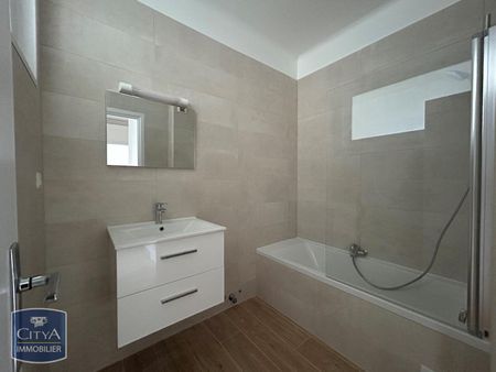 Location Appartement 2 pièces 55m² NICE 06000 - Photo 3