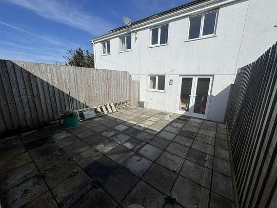 East Court, Redruth, TR15 - Photo 1