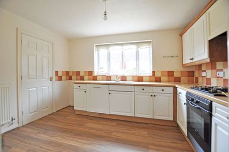 Oak Tree Drive, Rogerstone, Newport - Photo 2