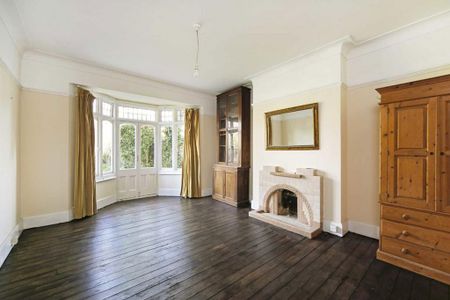 4 bedroom semi-detached house to rent - Photo 2
