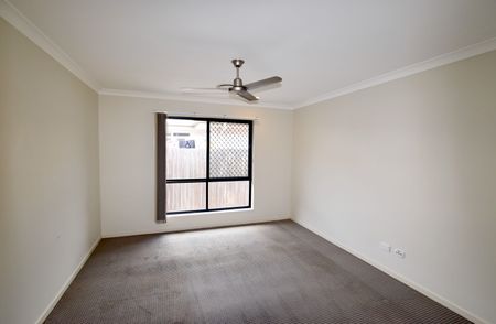 MODERN FAMILY HOME - MOVE IN READY! - Photo 2