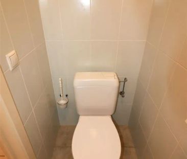 Gunstig gelegen, gelijkvloers appartement met 2 slpk. en terras te ... - Photo 3