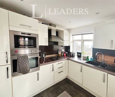 apartment to rent The Belvedere, Homerton Street, Cambridge, CB2 - Photo 3