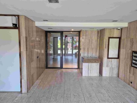 Appartement te huur - Photo 3