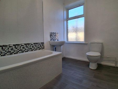 2 bedroom terraced house to rent - Photo 2