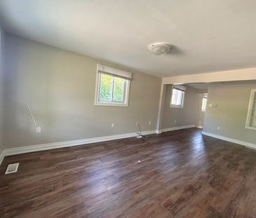 $1,999 / 2 br / 1 ba / 20 fair st #main - Photo 2