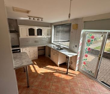 3 Bed Terraced House, Forknell Avenue, CV2 - Photo 5
