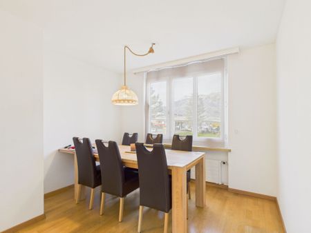 Sonnige 4-Zimmer Wohnung mit Balkon an zentraler Lage in Buchs SG - Photo 2