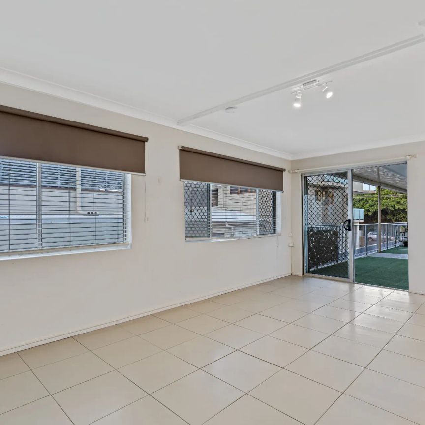 Beachside Living in the Heart of Maroochydore - Photo 1