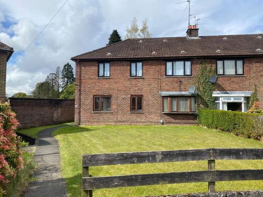 70 Lawnmount Crescent, Lisburn, BT27 4TU - Photo 1
