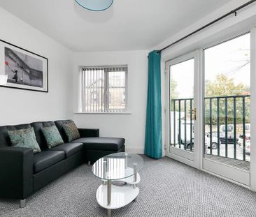 2 bedroom flat to rent - Photo 4
