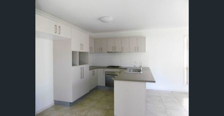 Family Home in Pumicestone Estate - Available soon! - Photo 2