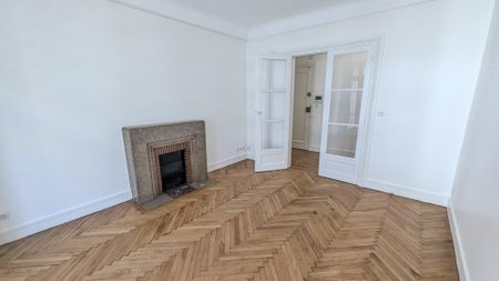 location Appartement T2 DE 46.55m² À PARIS - Photo 2