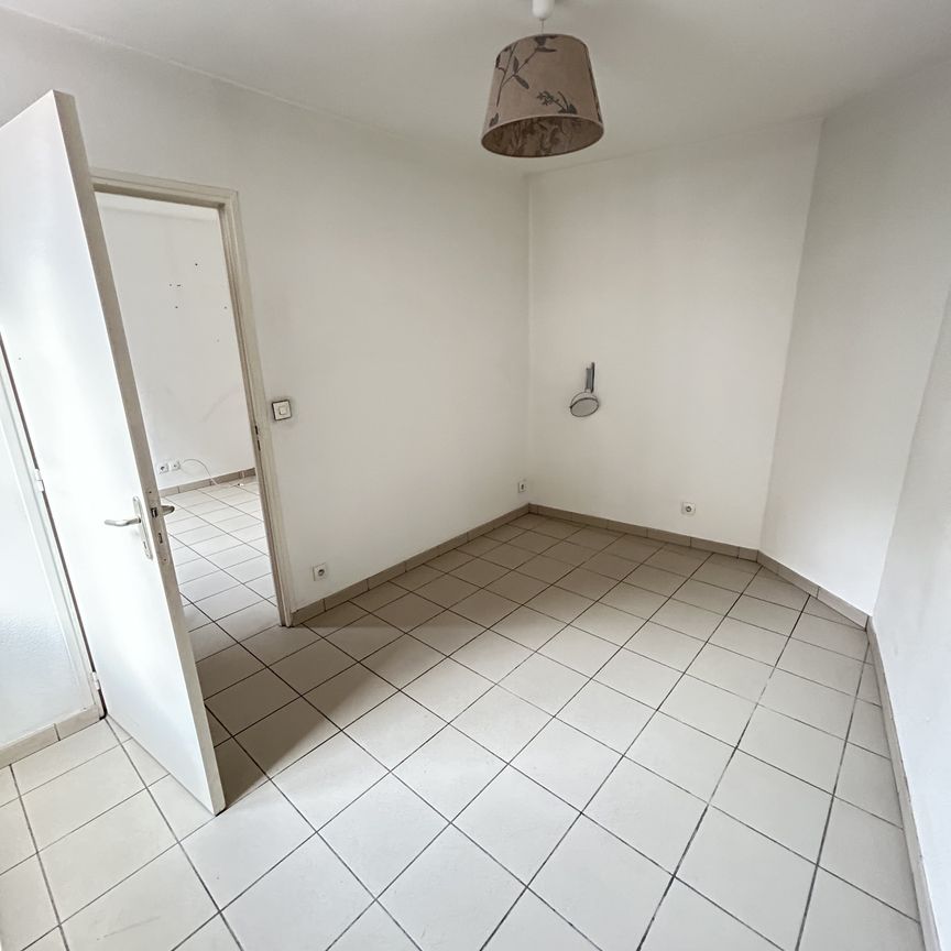 Location Appartement 2 pièces 35m² LA CHARITE SUR LOIRE 58400 - Photo 1