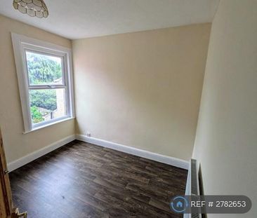 4 bedroom terraced house to rent - Photo 4