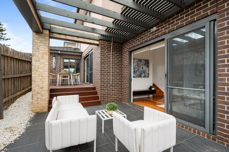 1/39 Neville Street, Box Hill South VIC 3128 - House For Rent | Domain - Photo 3