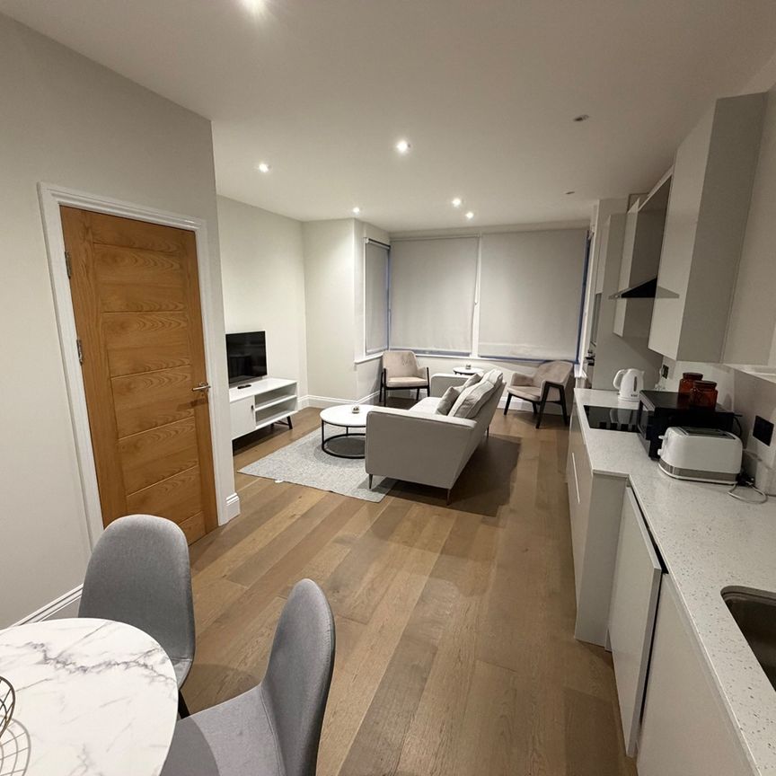 2 Bed Flat, Gordon Road, W5 - Photo 1