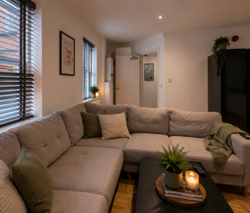 1 bedroom in a house share to rent - Photo 1