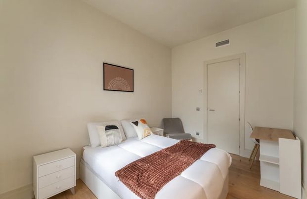 Calle de la Princesa, Madrid, Community of Madrid 28008 - Photo 1