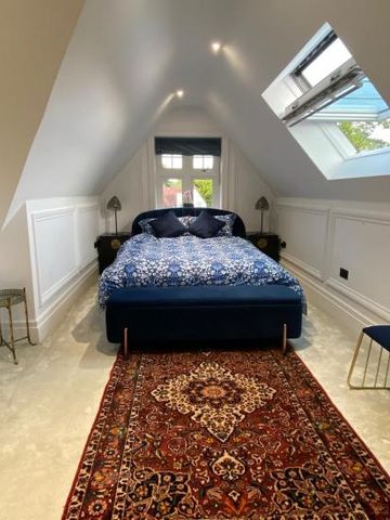 2 large rooms with en-suite bathrooms & private living room - Photo 3