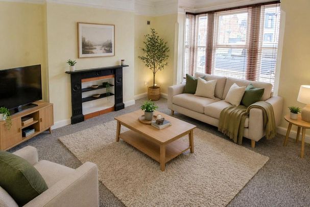 4 bedroom semi-detached house to rent - Photo 1