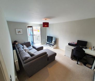 2 bedroom apartment to rent - Photo 3