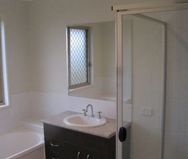 1 Van Beelen St - Photo 4