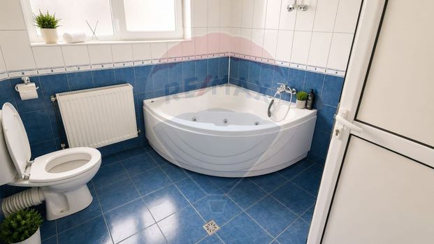 Vila cu 5 camere si teren propriu, metrou Anghel Saligny - Photo 1