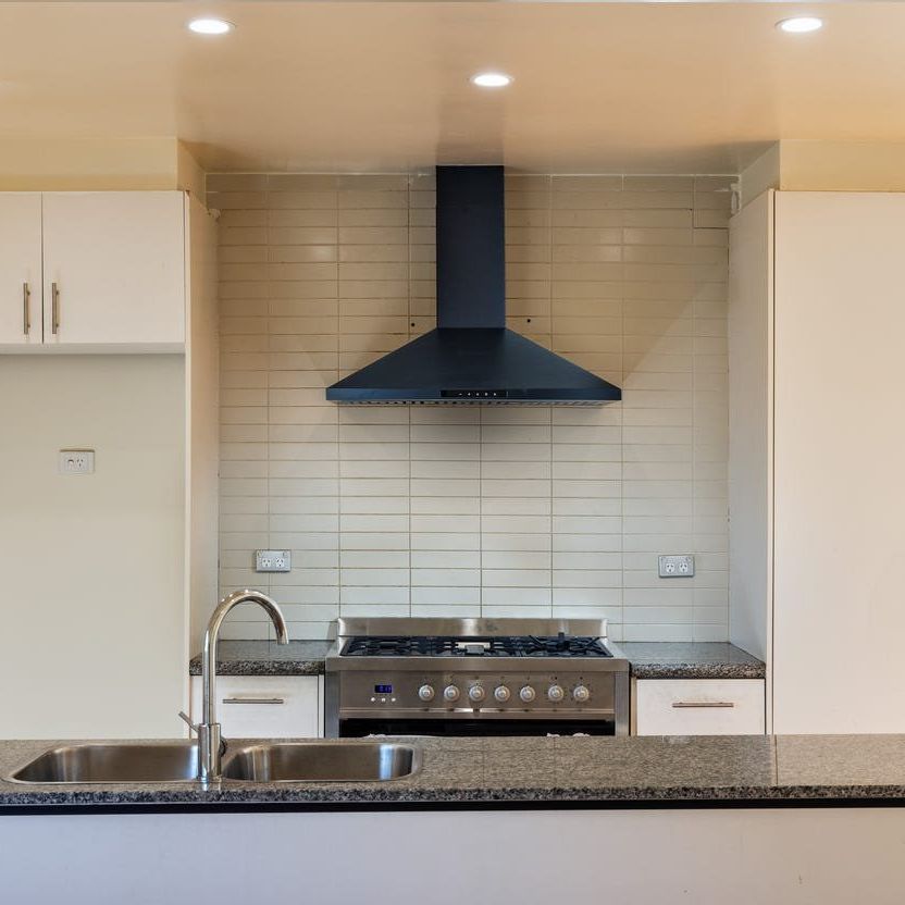 69 Waverley Parade, Pascoe Vale South VIC 3044 - Photo 1