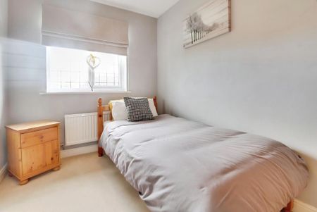 4 bedroom detached house to rent - Photo 5