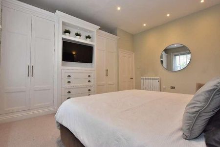 The Causeway, Dunmow, CM6 - Photo 4