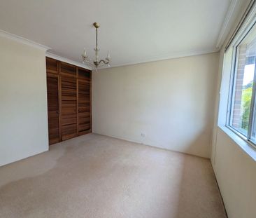 Massive Four Bedroom Home in the Heart of Maroubra - Photo 3