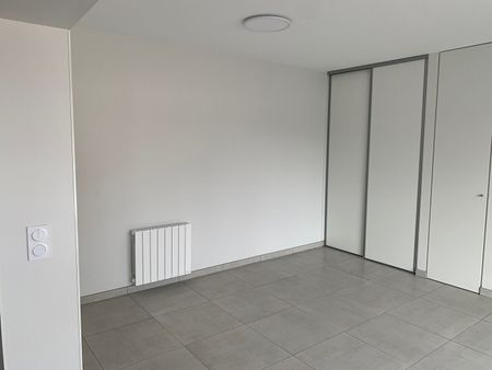 Location Appartement 2 pièces 45m² - Photo 2