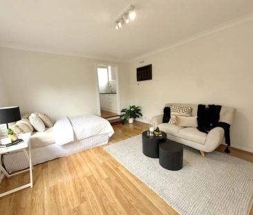 “Spacious Studio with new kitchen & new bathroom, Walk to Blacktown... - Photo 6