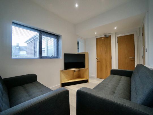 10 Well Street - Photo 1