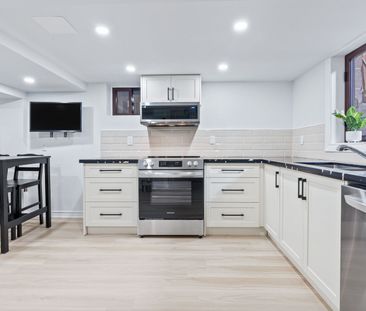 For Lease - 343 Prince Edward Drive Unit# Lower Level, Toronto, Ont... - Photo 6