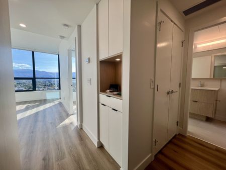 Bertram Beauty: 1 Bdrm+Den on the 28th Floor - Photo 4
