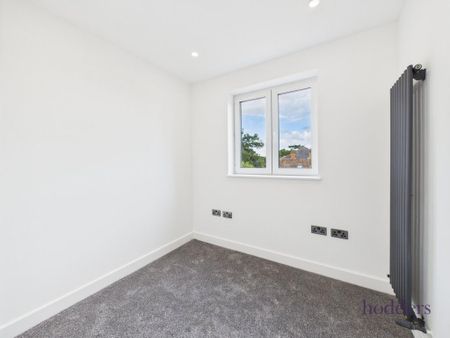 4 bedroom detached house to rent - Photo 4