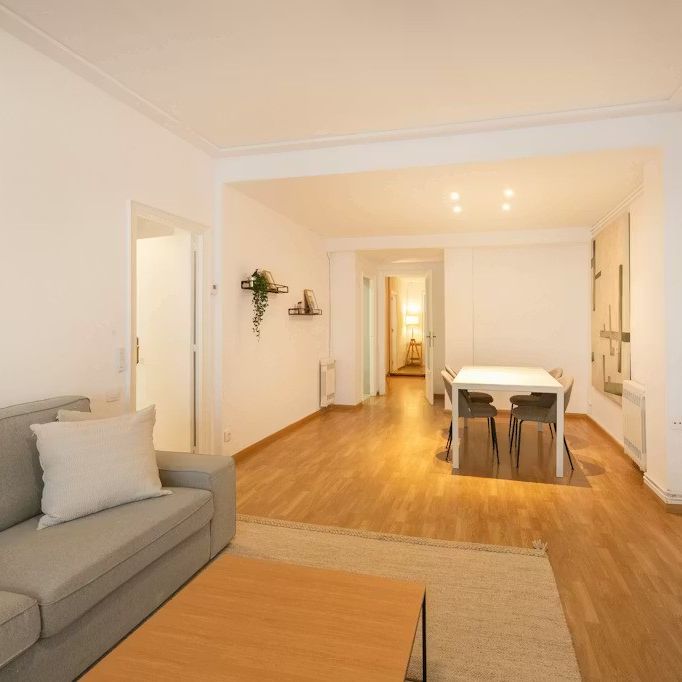 Carrer de Balmes, Barcelona, Catalonia 08022 - Photo 1