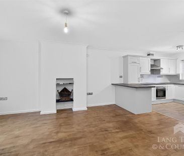 NORTH HILL - Photo 3